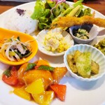 Dining cafe bloom - Bloom Plate ブルームプレート（1,600円）