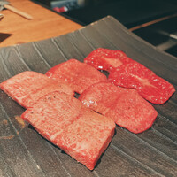 和牛とタン 焼肉 とみ 新橋本店 -  和牛とタン 焼肉 とみ 新橋本店 -