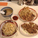 Kohaku - チャーハン、塩ラーメン(小)、ホルモン焼き、餃子、変わり種餃子(イカ、ホタテ、あさり)