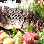 Aoi - 炙り〆鯖　店内仕込みの〆鯖を豪快に炙りました。