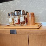 次念序 - 卓上調味料