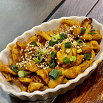 お好み焼き 鉄ちゃん - 鶏皮ポン酢焼きは皮ポンの鉄板焼きヴァージョンです