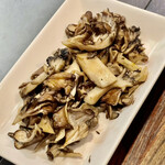 お好み焼き 鉄ちゃん - 今日は椎茸じゃなくて舞茸の鉄板焼きです