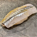 鮨 心白 - 長崎の細魚は特有の仄かな苦味が大好きです