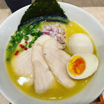 麺処 八鶏 - パイタンら～めん