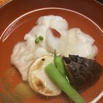 虎屋 壺中庵 - 白身のほのかな旨味がしっかり伝わる技のお料理（アイナメかなと思いましたがアコウとのこと）、出汁は具を立たせる為、具と合わせて主人公とする超絶感動の碗
