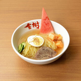 牛骨ダシの旨味とのど越しがたまらない「盛岡冷麺」