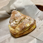 DONQ - 鳴門金時とクリームチーズ ¥238