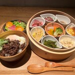 Grass-fed beef shigureni de gozen