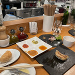 スタンドシャン食 -Tokyo赤坂見附- Champagne & GYOZA BAR - 