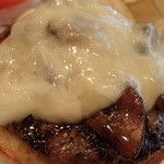 アイコウシャ - マッシュルームと玉ねぎがたっぷり