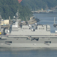 ビストロ ブルゴーニュ - テーブルからの眺め：護衛艦「ひゅうが」