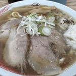 丸海 鳴海 - 背脂煮干しそば(中) 900円