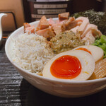 神楽 海老で鯛を釣る麺堂 - 