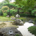 嵯峨野 - 中庭が現れます
