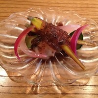 魚菜料理 縄屋 - タコと自家菜園の有機野菜を使った夏の前菜