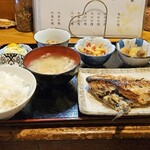 居酒屋 よしの - 焼魚定食(あこうだい)　800円