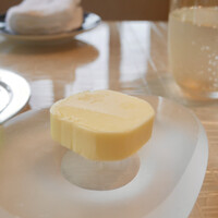 ベージュ アラン・デュカス 東京 - 