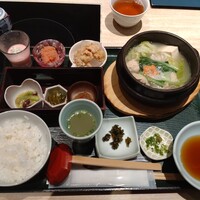 水たき料亭 博多華味鳥 ヒルトンプラザウエスト店 - 