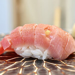 立ち食い寿司 極 - 本鮪中とろ