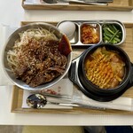テジュン食堂 - 特選辛カルビ丼とブデチゲ定食 大