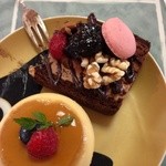 手作りケーキの店　タルト - チョコ系タルトとプリンのタルト