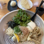 うどん匠人 岡本 - 平日ランチセット　舞茸天と手作り豆腐の冷やしうどん