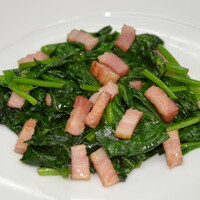 青菜とベーコン炒め