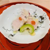 馬車道 大かわ - 鯛とアオリイカ: お醤油より断然お塩の方が味がよくわかって美味！
