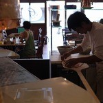 ピッツェリアGG - 本格的薪窯ナポリピッツァイタリアン
NAPOLIと同じ味・価格・スタイルで！
ピッツェリア ジージー(Pizzeria GG)
鎌倉市由比ガ浜2-9-62 0467-33-5286