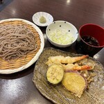 自然薯とそばの店 高尾の桜 - 