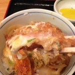 麺処 あわた - あわた カツ丼のカツ