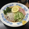 栄信軒 - 料理写真:冷し中華(850円)、紹興酒一合(680円)