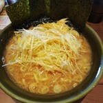 家系ラーメン 幸家 - 