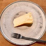 ソウザエモン バイ タカダ コーヒー - チーズケーキ【880円】