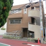 エクアトゥール - このマンションの1室にあります