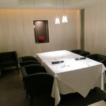 エクアトゥール - 左手にこんな素敵な個室12畳位かなぁ？