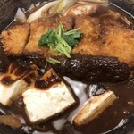 Bandou Tarou - 坂東みそかつ鍋は熱くてグズグズ煮立っています。