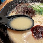 元祖博多中洲屋台ラーメン 一竜 - スープは意外にあっさり