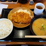 かつや - とん汁定食（ロースカツ・７５９円）