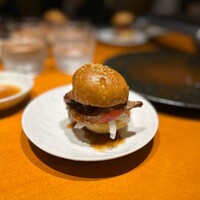 ANIKU produced by 新井屋 - 焼肉バーガー