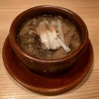 肉亭ふたご iki 本郷三丁目店 - 自家製テールスープ