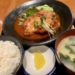 Nikomi Izakaya Tora - チキンソテー定食