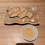 うなぎ四代目菊川 - うなぎの白焼き。