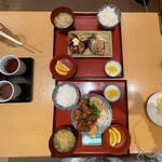 208174484 - ぜいたく定食¥1250(上)黄金唐揚おろし定食¥1250(下)