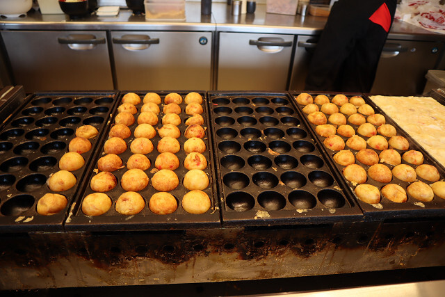 Tekoya Tsukuno Ekimaeten