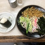 八兆 - 2017/08/09 冷したぬきそば＋鮭おにぎり