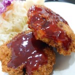 龍神橋食堂 - 料理写真:熱々ジューシーなミンチカツ
