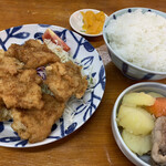 味寿食堂 - 日替りの一口カツにじゃがいもの煮物、ご飯