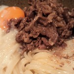 踊るうどん - 肉温玉ぶっかけ♪アップ！